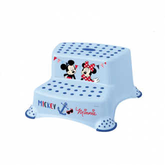 Le double tabouret Mickey PLASTIMYR de la collection Disney facilite l'accès à l'évier et aux toilettes.Maroc
