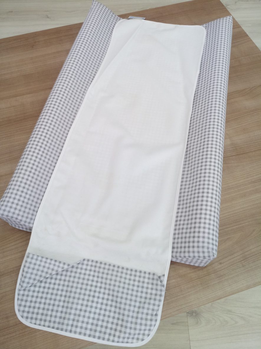 MATELAS A LANGER MOUSSE 75