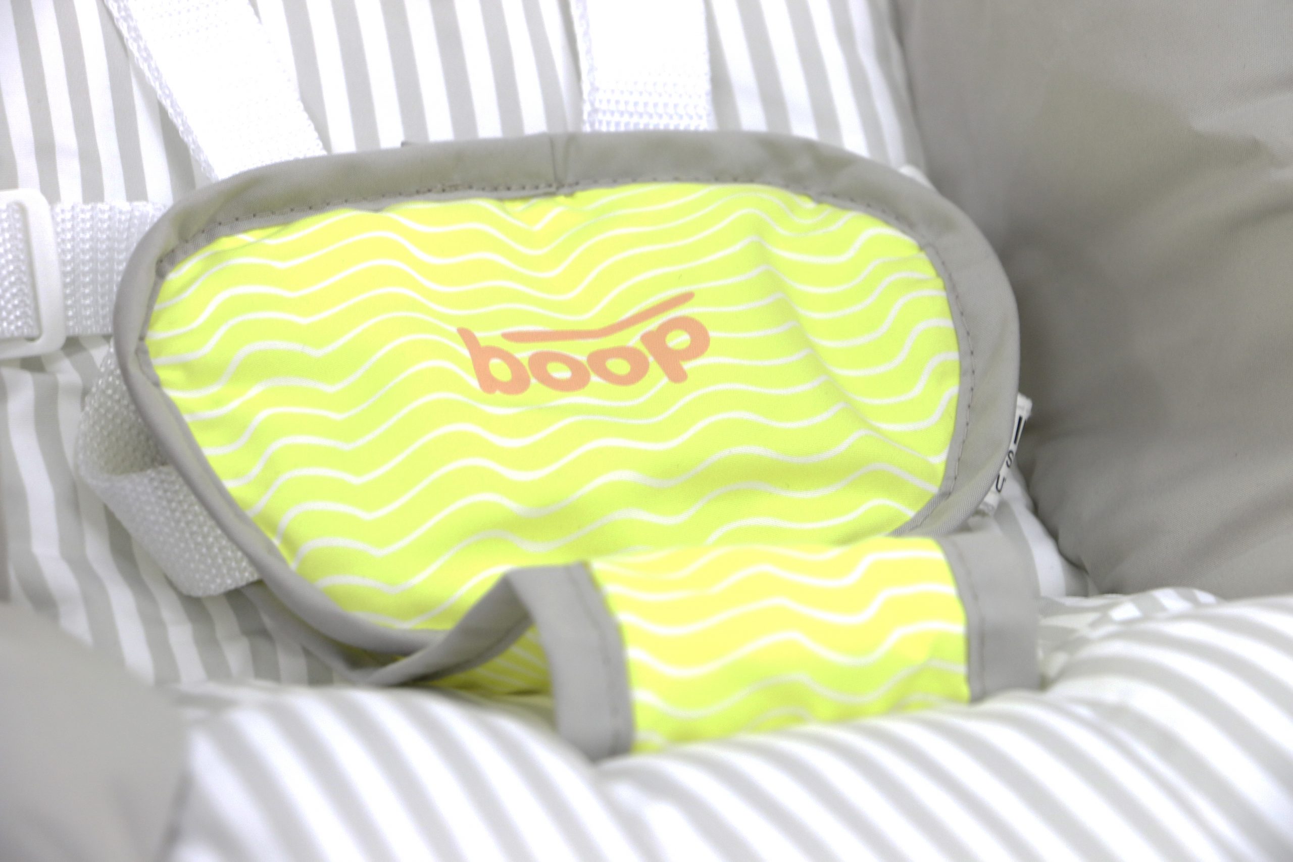 Balançoire pour bébé portable standard grise, petite et légère, avec  musique, son naturel et technologie d'économie d'énergie